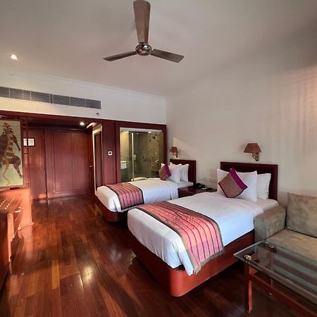 Hotel Chandela ขชุราโห ภายนอก รูปภาพ