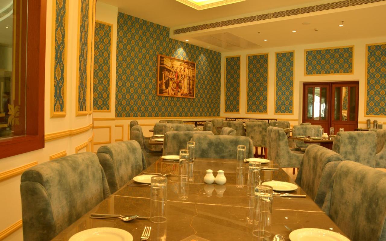 Hotel Chandela ขชุราโห ภายนอก รูปภาพ