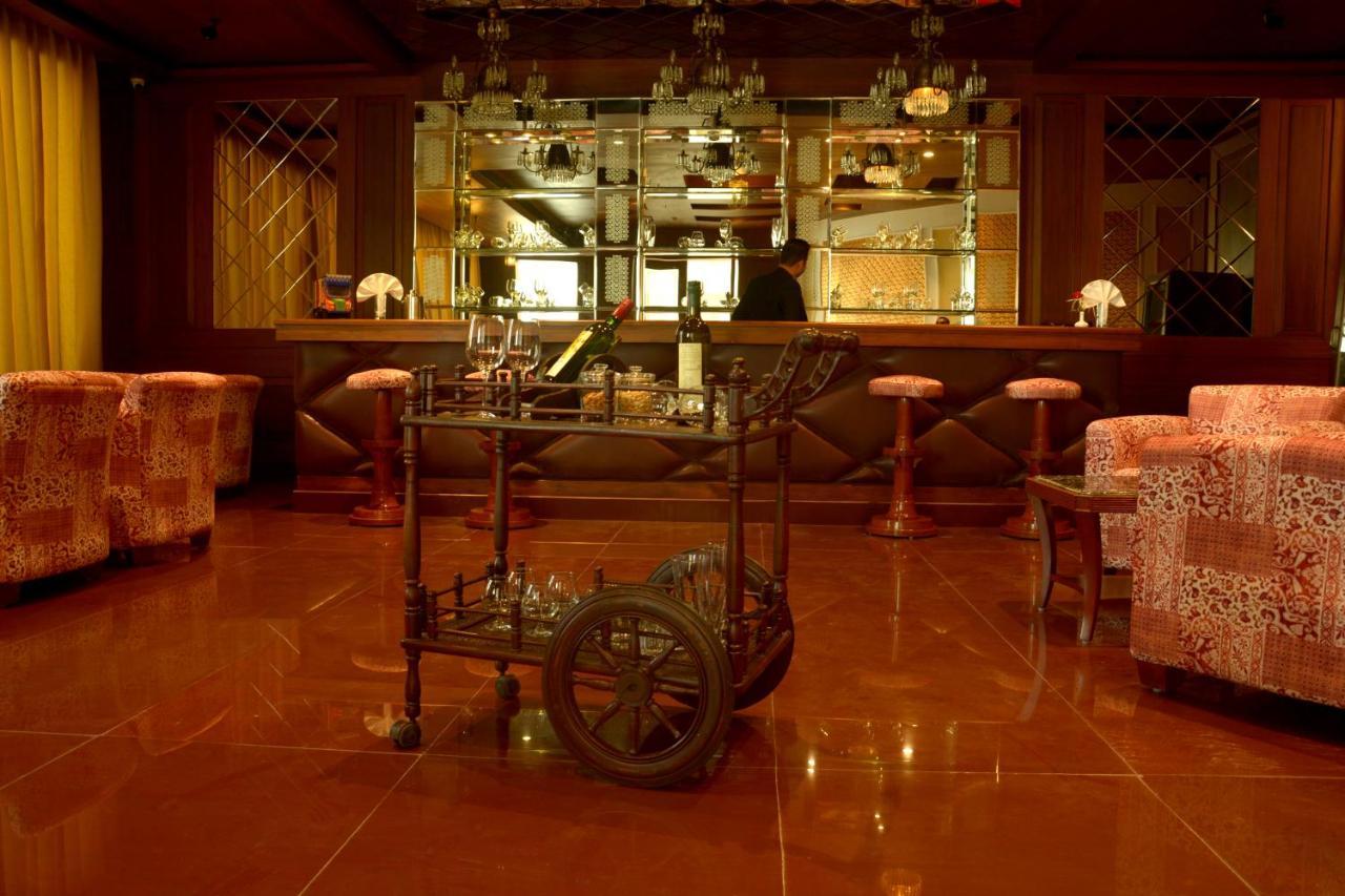 Hotel Chandela ขชุราโห ภายนอก รูปภาพ