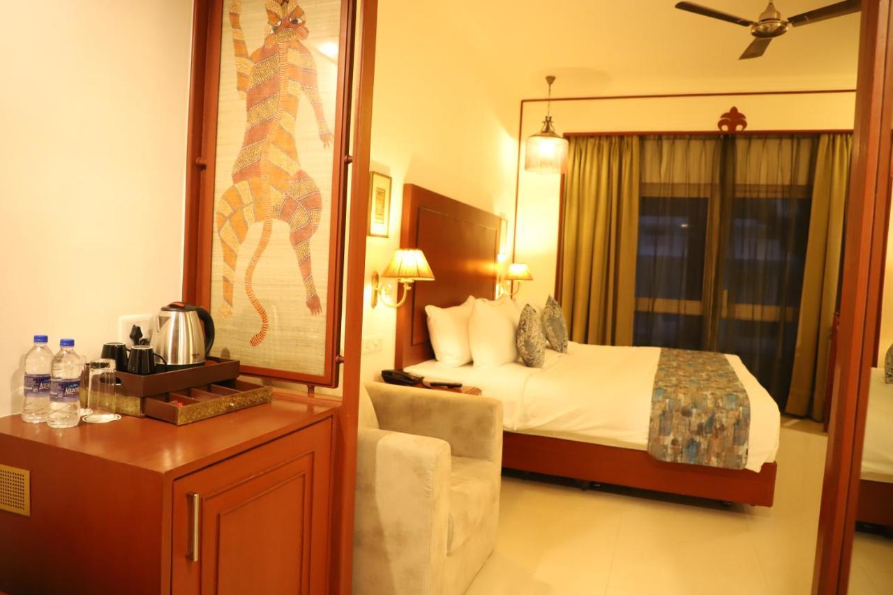 Hotel Chandela ขชุราโห ภายนอก รูปภาพ