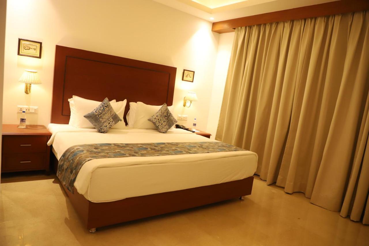 Hotel Chandela ขชุราโห ภายนอก รูปภาพ
