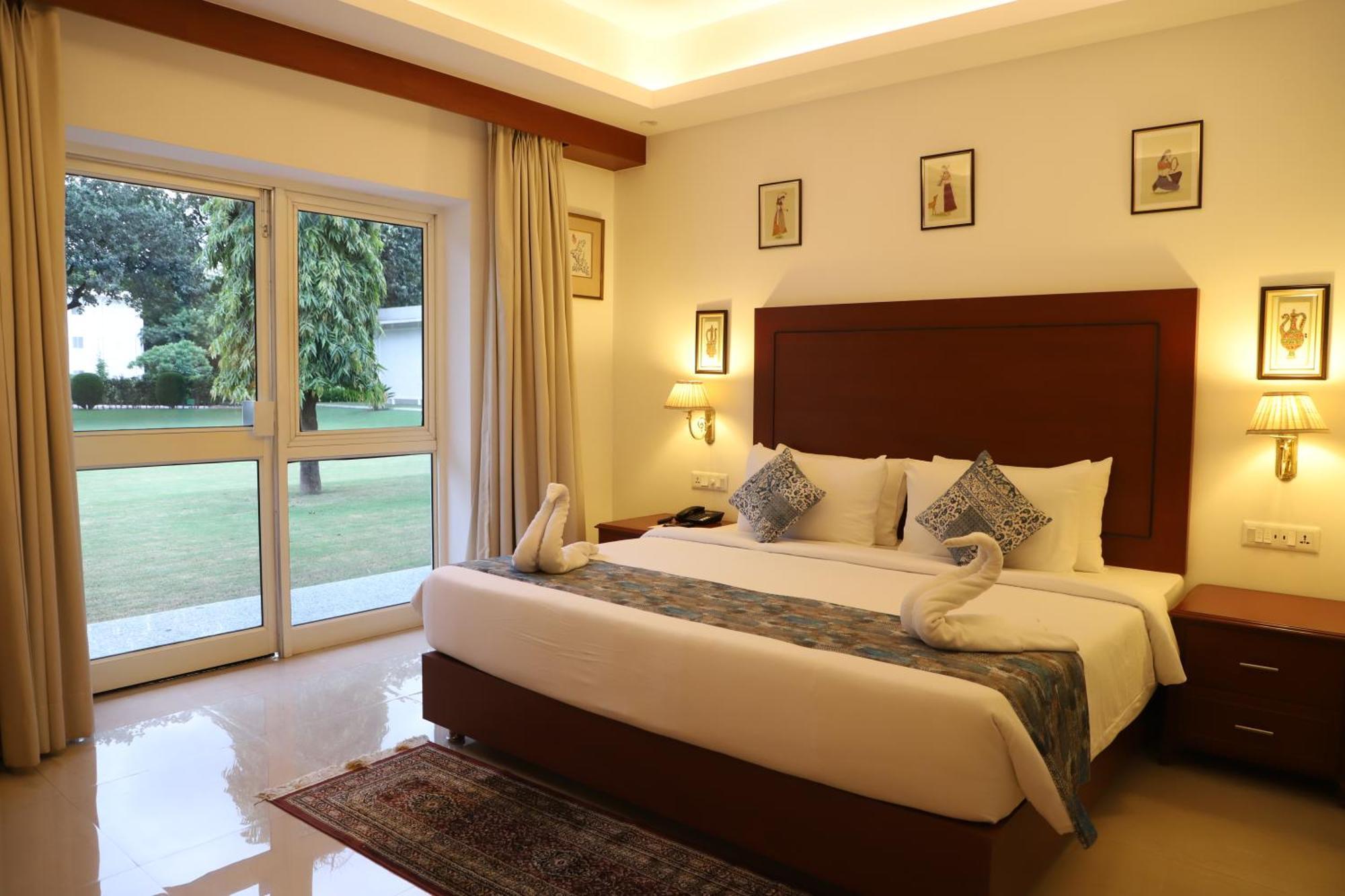 Hotel Chandela ขชุราโห ภายนอก รูปภาพ