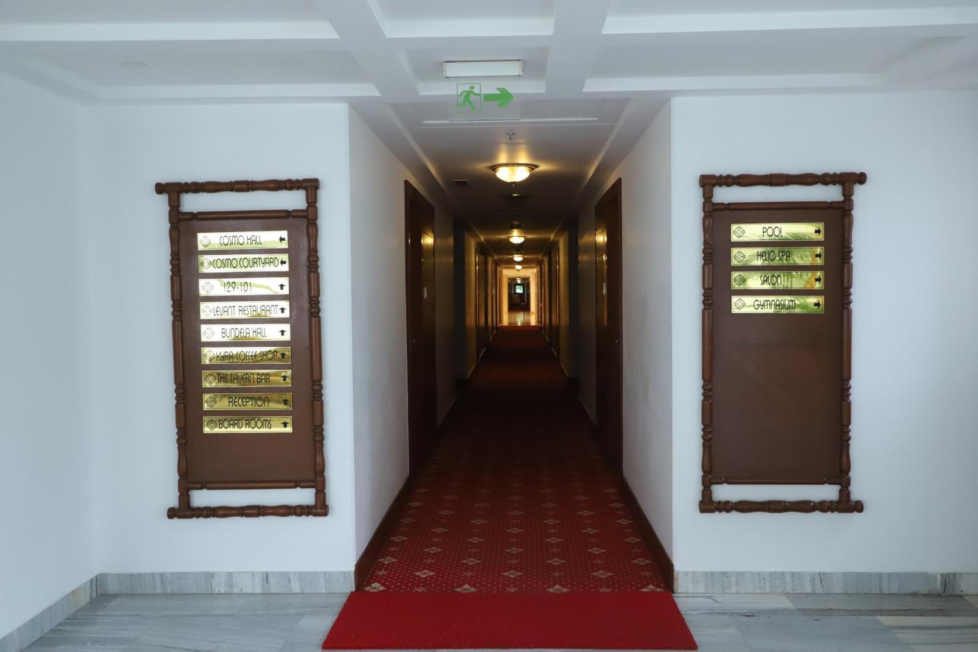 Hotel Chandela ขชุราโห ภายนอก รูปภาพ